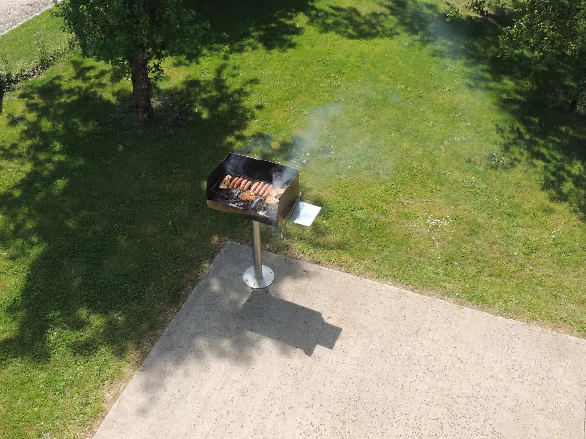 Hébergement de vacances KERKASA Grande maison en campagne proche Rennes, 2100m² Tresboeuf France